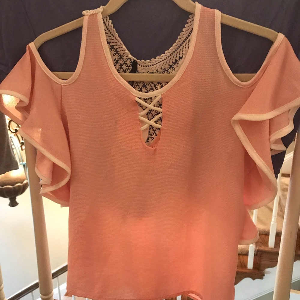 Cute pink shirt with keyhole sleeves
